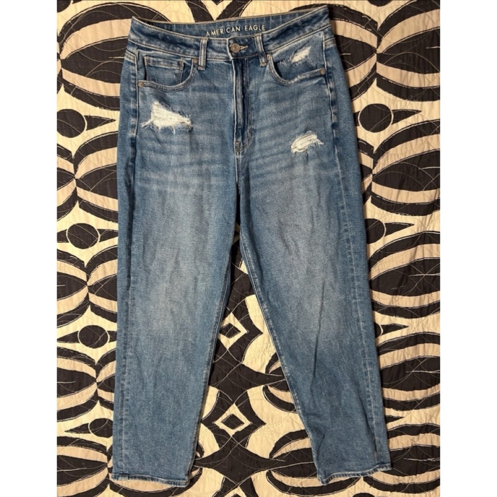 AMERICAN EAGLE Distressed Medium Wash Straight Leg Jeans